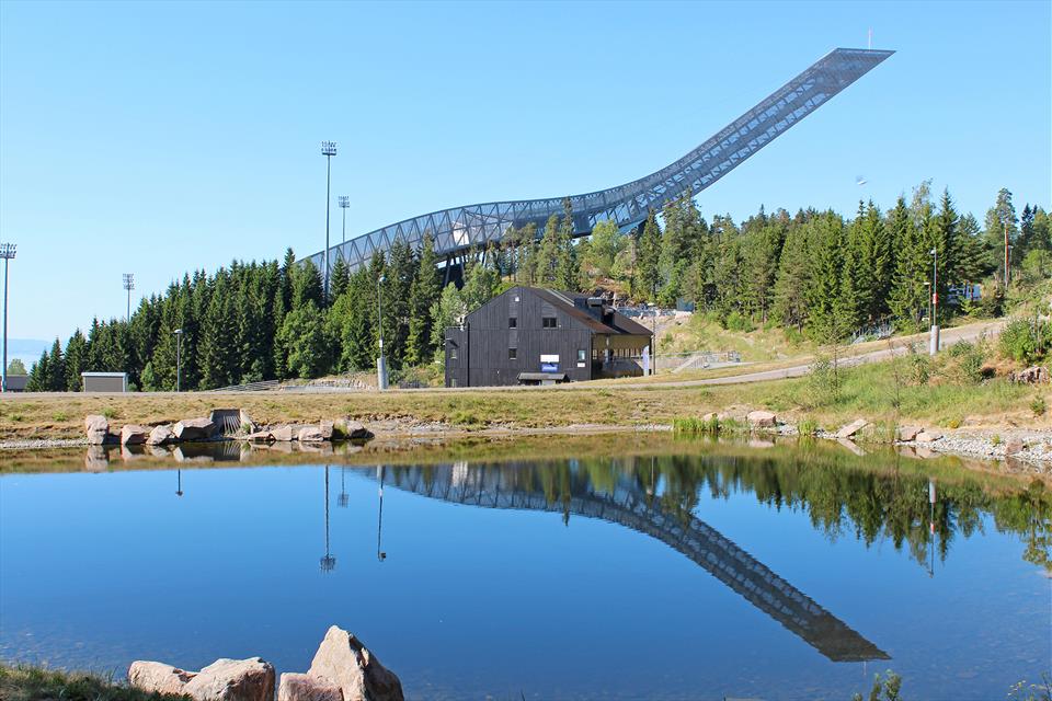 photo of the Holmenkollen sky jump in Oslo.