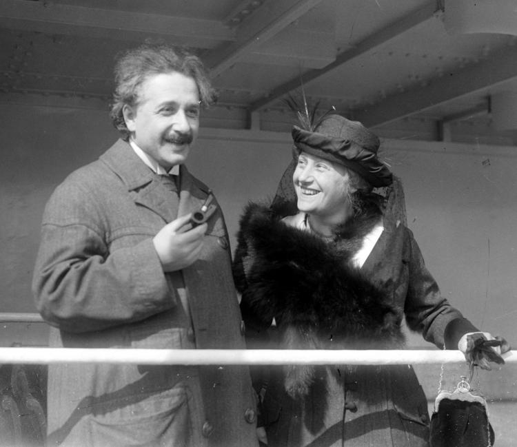 Albert Einstein og hans kone Elsa.