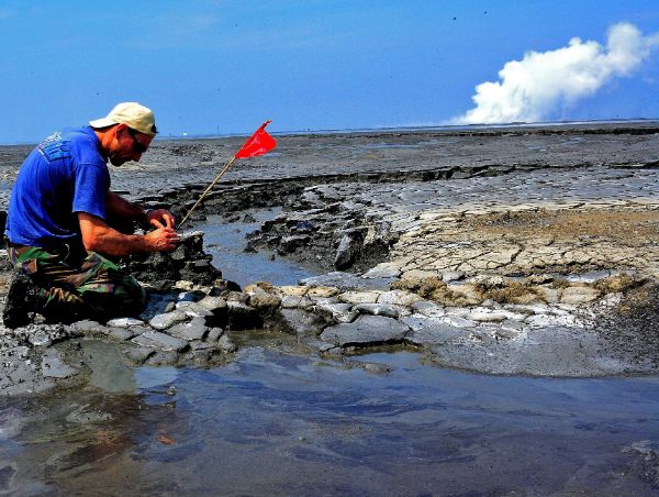 A new, significant source of methane gas release quantified in Indonesia. Photo: LusiLab