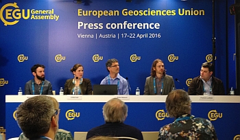 Vienna: Presenting the new study, Matthew Toohey GEOMAR is the second from the right. Photo: Kirstin Krüger, UiO/CEED