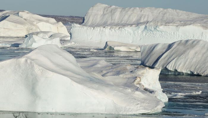 Polar Oceans: Polar Oceans: Navigating between icebergs in the Arctic Ocean (Polhavet) outside the coastline of Greenland on the GoNorth Expedition. The GoNorth expedition was with the research wessel FF «Kronprins Haakon» summer 2024. Photo: Daniel Albert, GoNorth/SINTEF