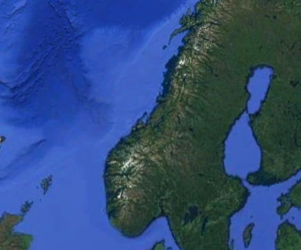 The two student-articles exploring geological conditions on the sea floor. One from the Møre-bassin and the other from the sea floor outside Scotland. Image: Google Earth
