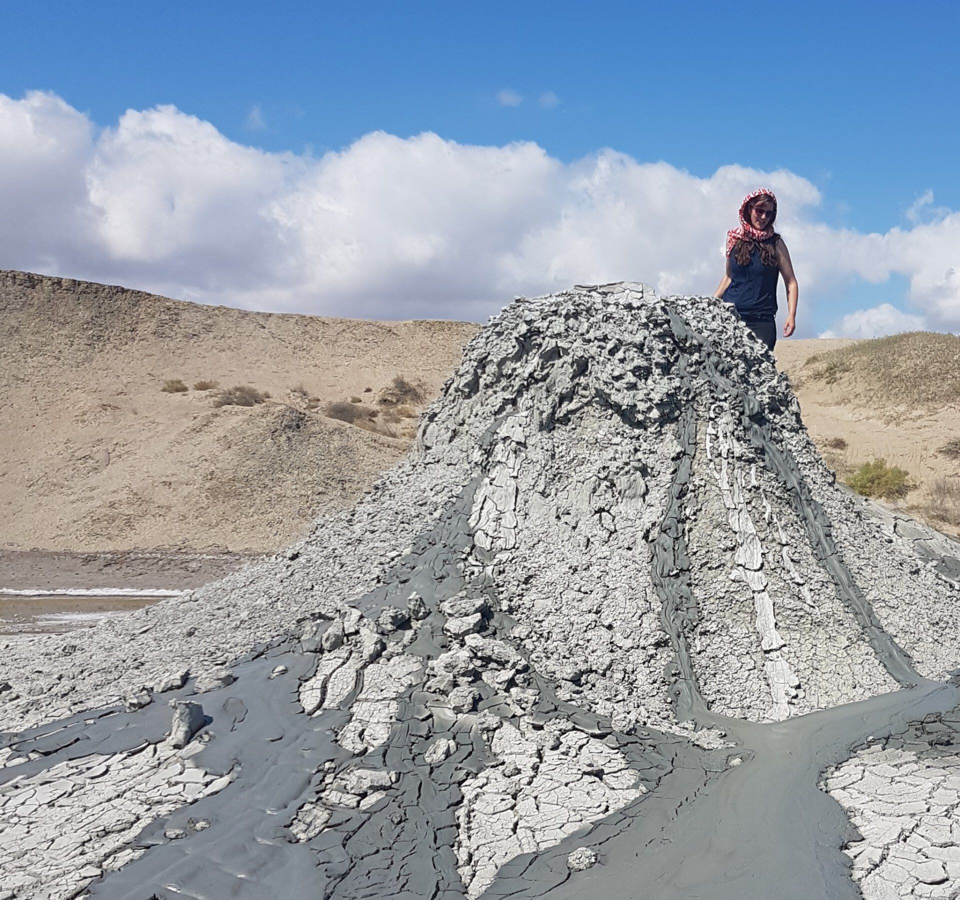 Mechthild Doll is climbing a mud erupting gryphon of Bakhar Satellite MV.