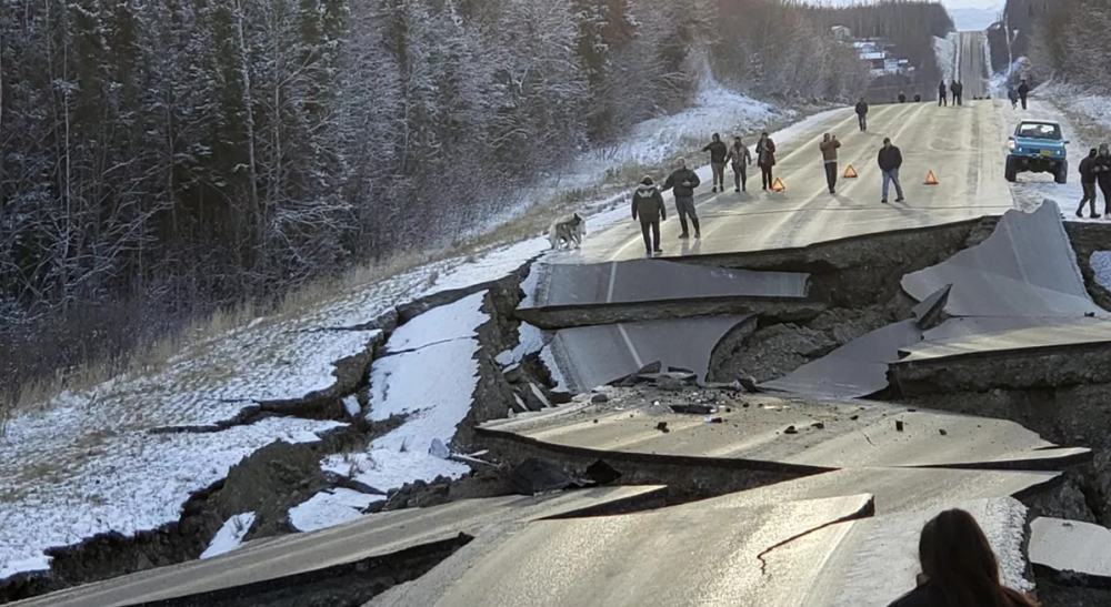 Destruction and collapse of a road after a 7.0 magnitude earthquake in Alaska, USA, in November 2018. Source: nbcnews.com