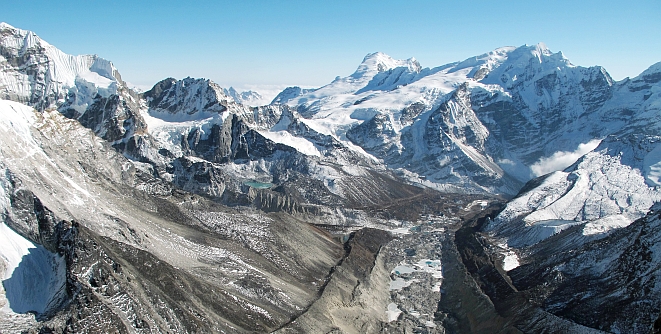 The clacier Inkhu in the Himalayas. Photo: Patrick Wagnon, IRD