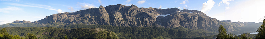 Bildet kan inneholde: himmel, sky, fjell, naturlig landskap, berggrunn.