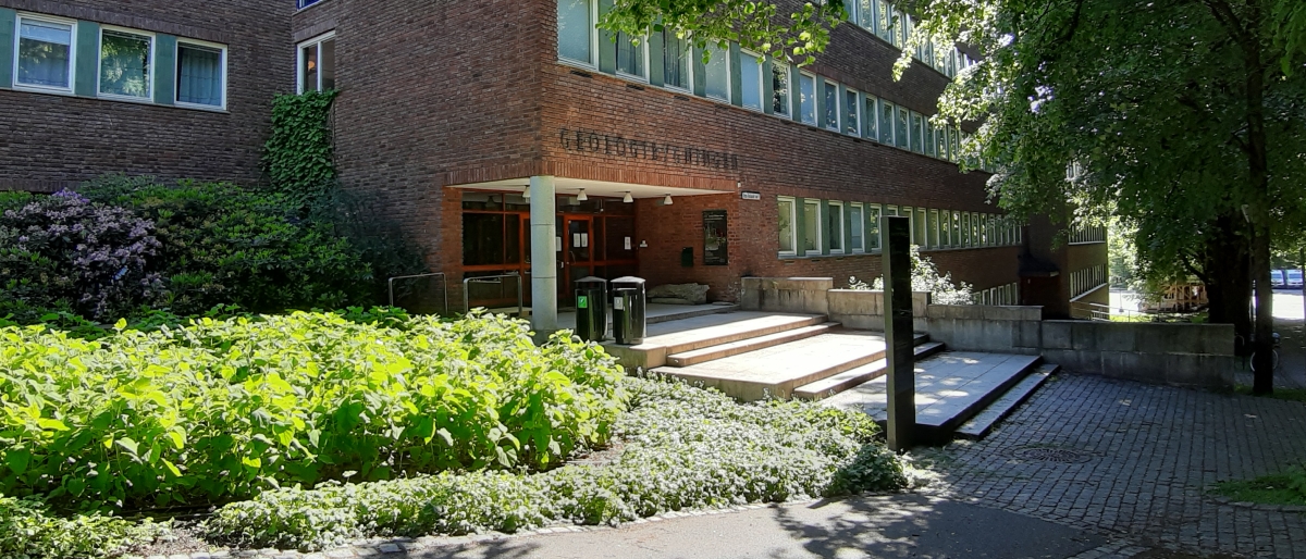 Dept. of Geosciences, the main entrance of the Geology building. Photo: GKT/UiO