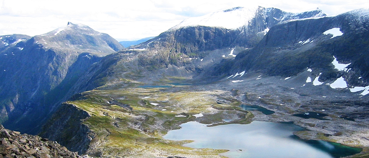 Naturbilde fra Norge fra høyfjellet med et lite vann, Seksjon for geografi og hydrologi (GeoHyd) , UiO
