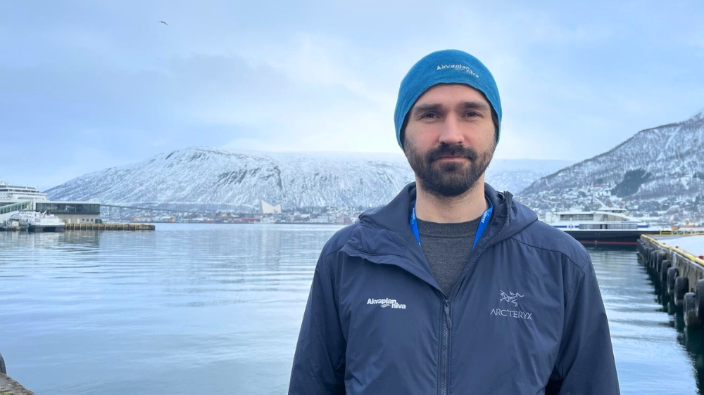 Magnus Drivdal jobber som oseanograf i Akvaplan-nivas hovedkontor i Tromsø. Foto: privat
