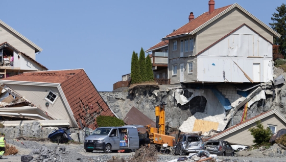Foto: Befaring i et boligområde i Gjerdrum etter kvikkleireskredet 2020. Foto: NGI