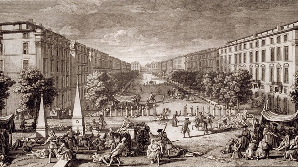 Utsikt over Marseille under pesten, med mennesker som dør i forgrunnen; i bakgrunnen, bred gate med bygninger. ca. 1720. Etsning.