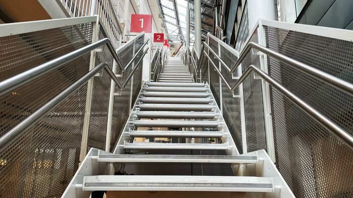 Trappegang i lokalene til Diatec Monoclonals hvor studenten er i arbeidspraksis