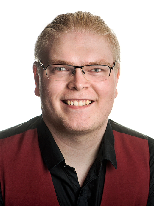 Picture of a smiling doctoral candidate Emil Høj Jensen