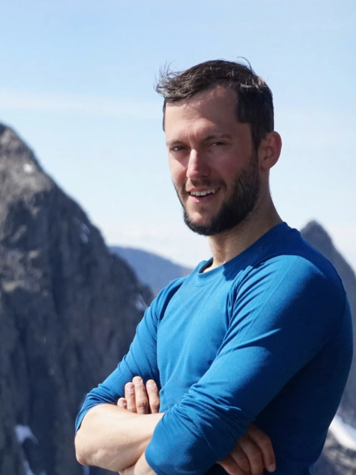 Picture of a smiling doctoral candidate Titus M. Casademont