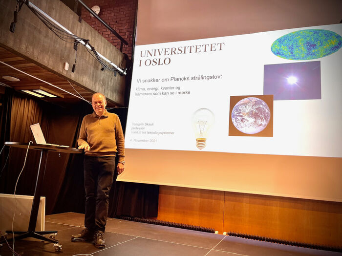 Professor som foreleser på Åpen dag på UiO