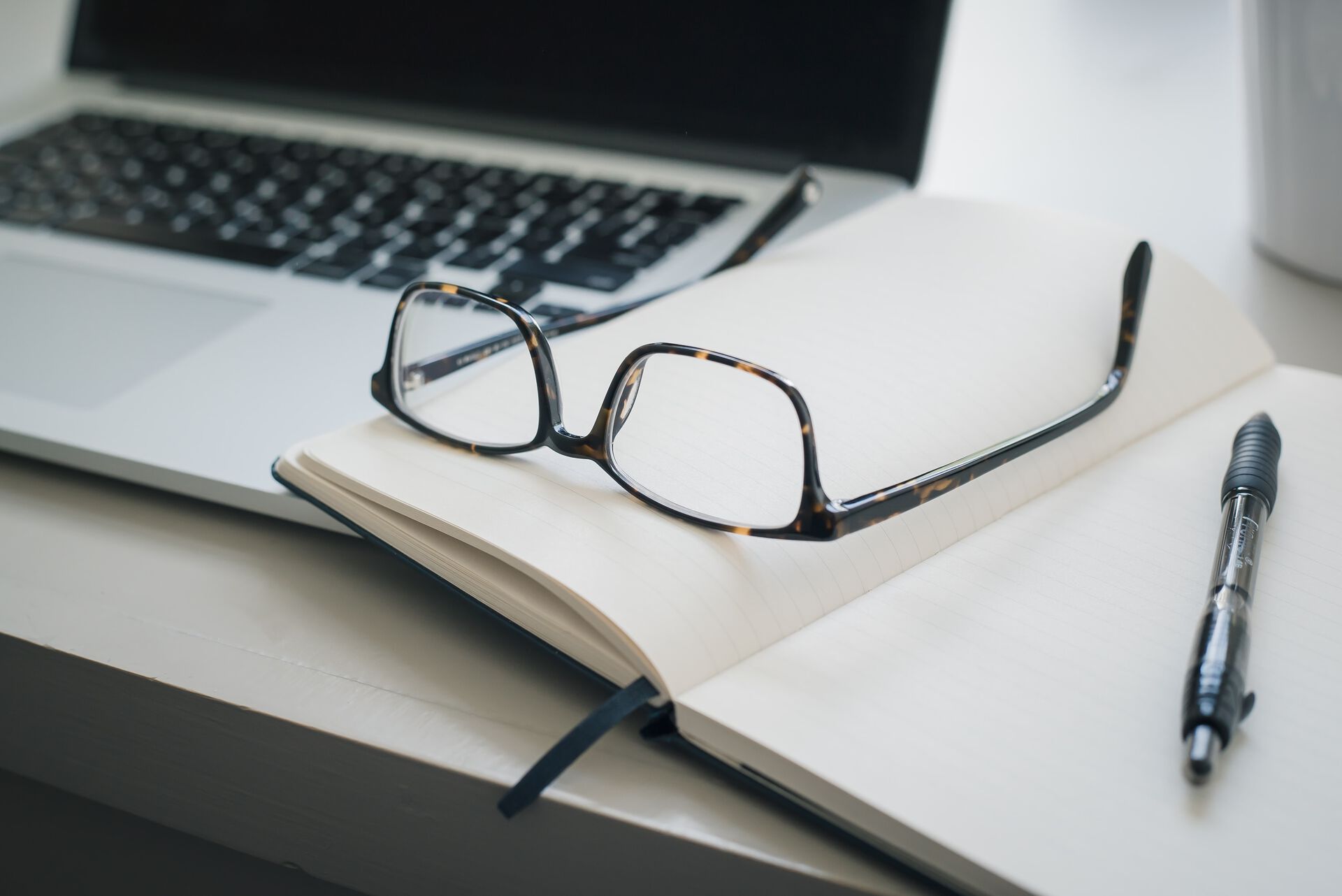 desktop, Photo by <a href="https://unsplash.com/@tjerwin?utm_source=unsplash&utm_medium=referral&utm_content=creditCopyText">Trent Erwin</a> on <a href="https://unsplash.com/s/photos/administration?utm_source=unsplash&utm_medium=referral&utm_content=creditCopyText">Unsplash</a>   