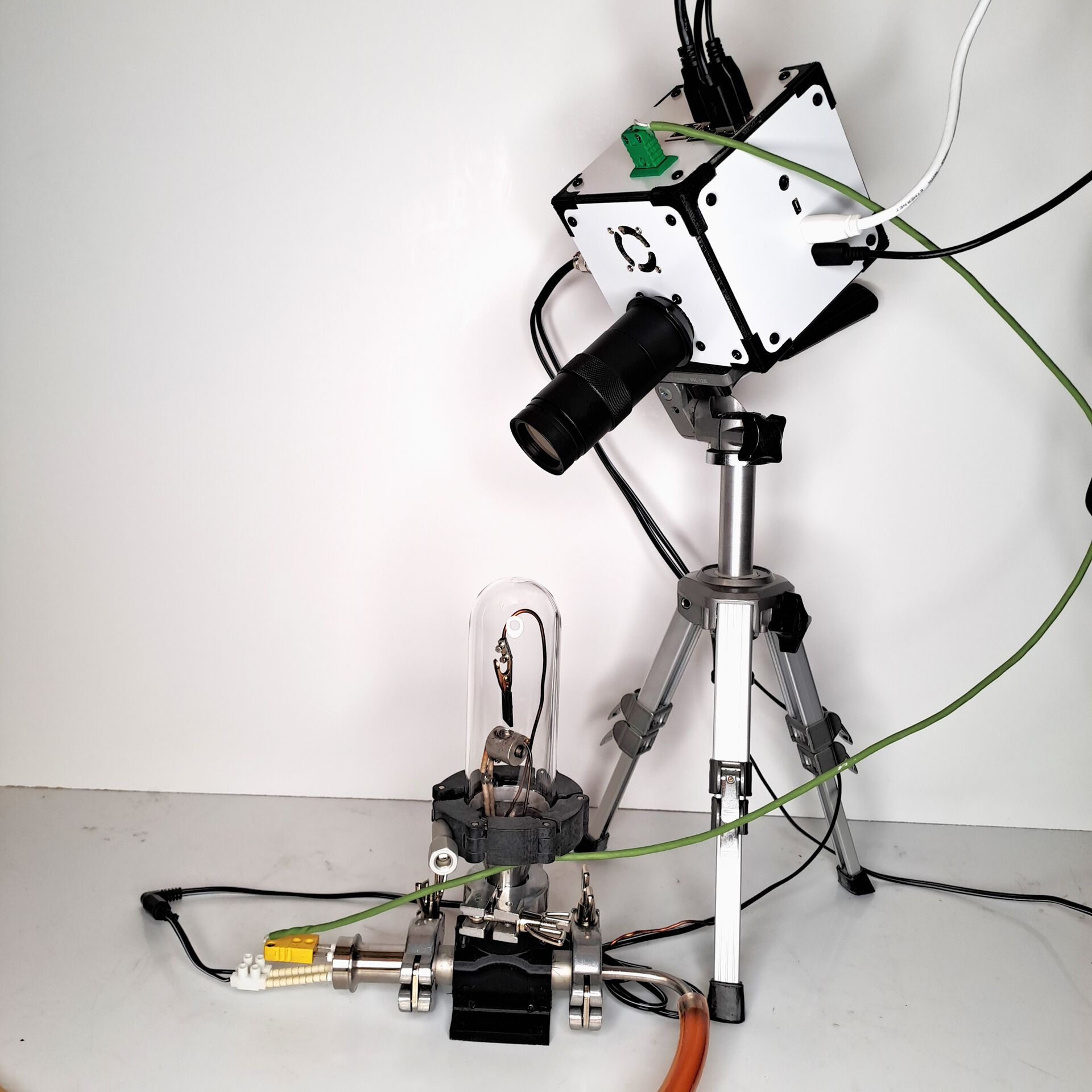 Image may contain: Scientific instrument, Electrical wiring, Cable, Machine, Gadget.