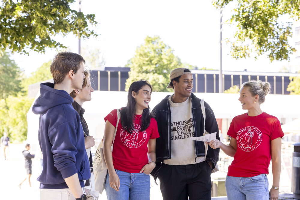Photo of students at the start of studies at UiO