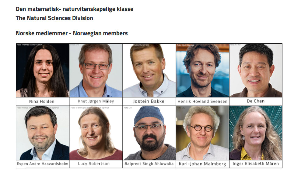 Bildet kan inneholde: smil, briller, synspleie, ansiktsuttrykk, lykke.