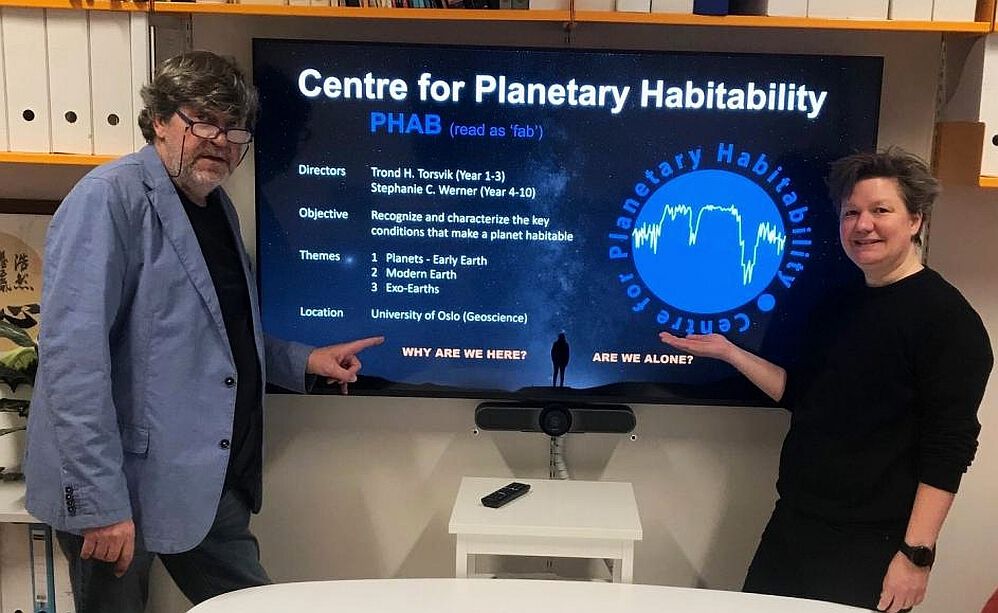 Photo: Professors Trond Helge Torsvik and Stephanie Werner present the concept for PHAB after receiving notification of the centre support from NFR back in 2022. At that time, it was already decided that there would be a leadership change after a few years. Archive photo: UiO.